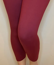 Load image into Gallery viewer, Solid CAPRI Leggings
